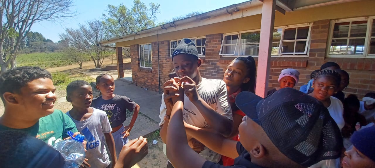 Grade 7 excursion to the Drakensberg- Wagensdrift (11)