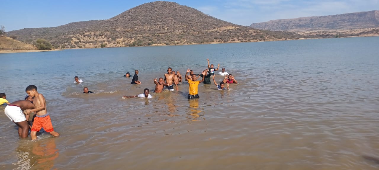 Grade 7 excursion to the Drakensberg- Wagensdrift (2)